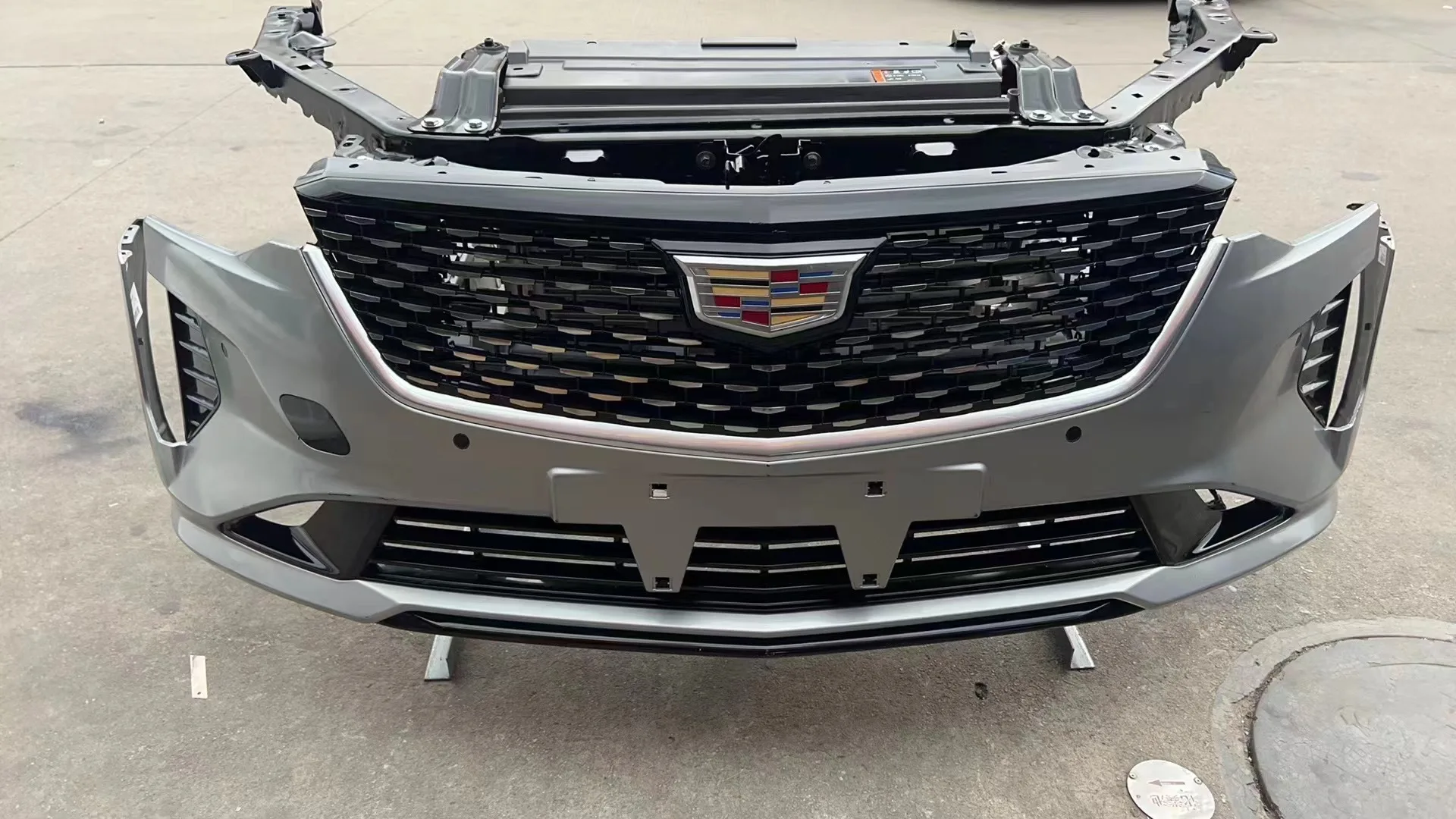 Hot CT4 Genuine Used Auto Parts Body Kits Parts Car Front Bumper for Cadillac