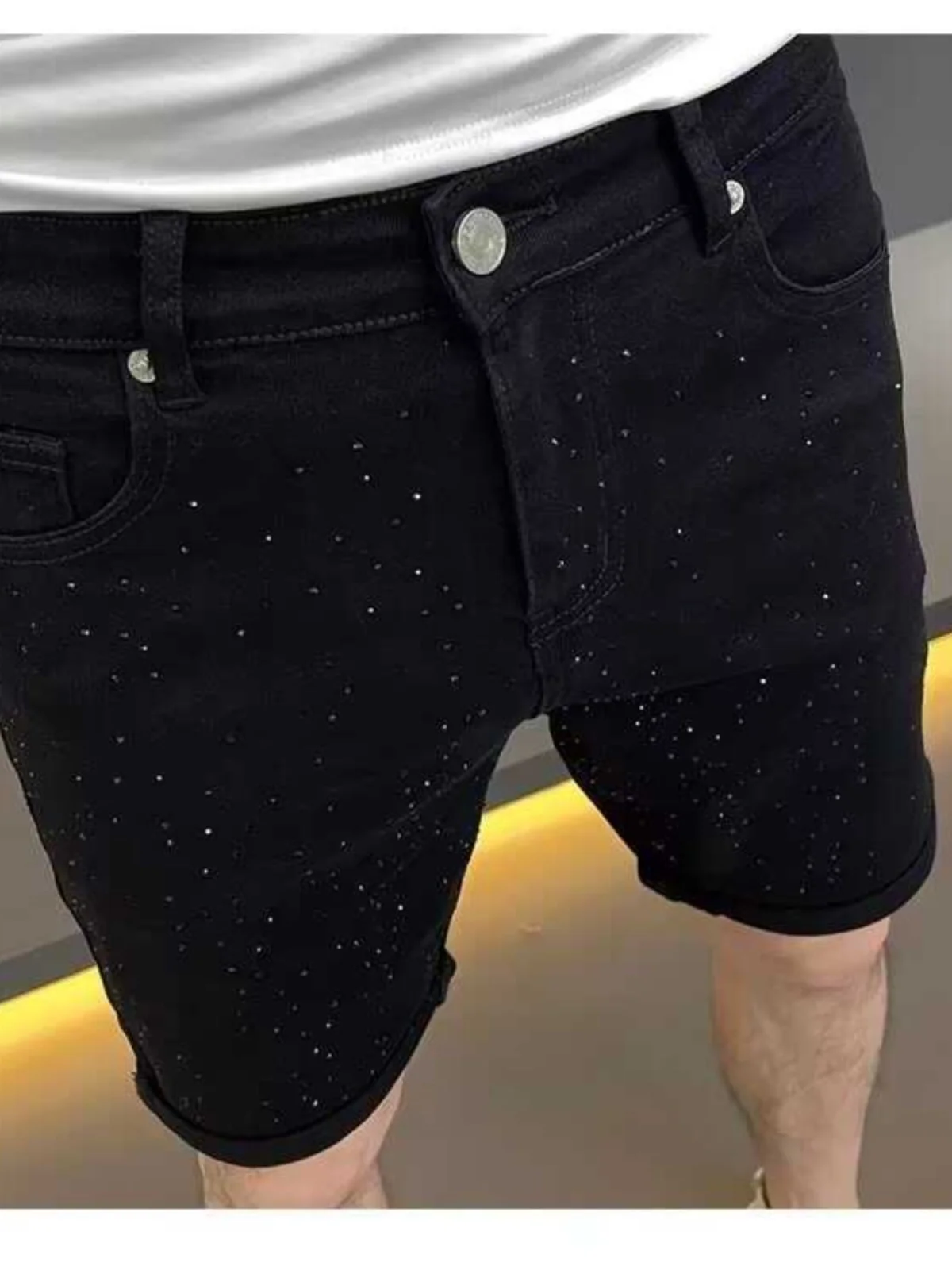 

Европейские модные мужские джинсы класса люкс, прямого кроя, со средней посадкой, из хлопковой эластичной ткани, летние повседневные, с алмазной перфорацией, длина до колена.