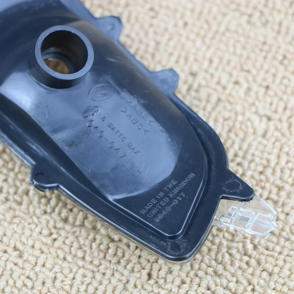 For Volvo S40 S60 S80 C30 C70 V50 V70  Left&Right Side Wing Mirror Indicator Turn Signal Light Lamp Lens   31111102,31111090