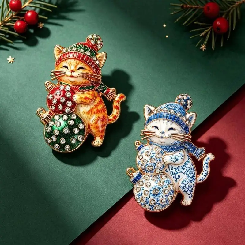 1Pcs Unisex Holding Fairy Lights Kitten Animal Brooch Pins New Year Gifts Lovely Christmas Cat Brooches For Women