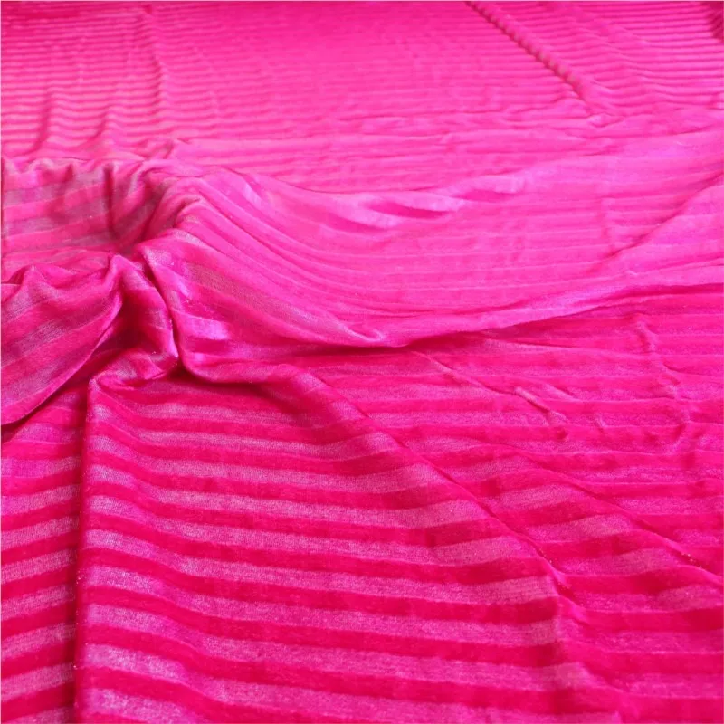 Tessuto georgette in velluto sfumato a righe luminose in seta per camicia da notte e abito da sera