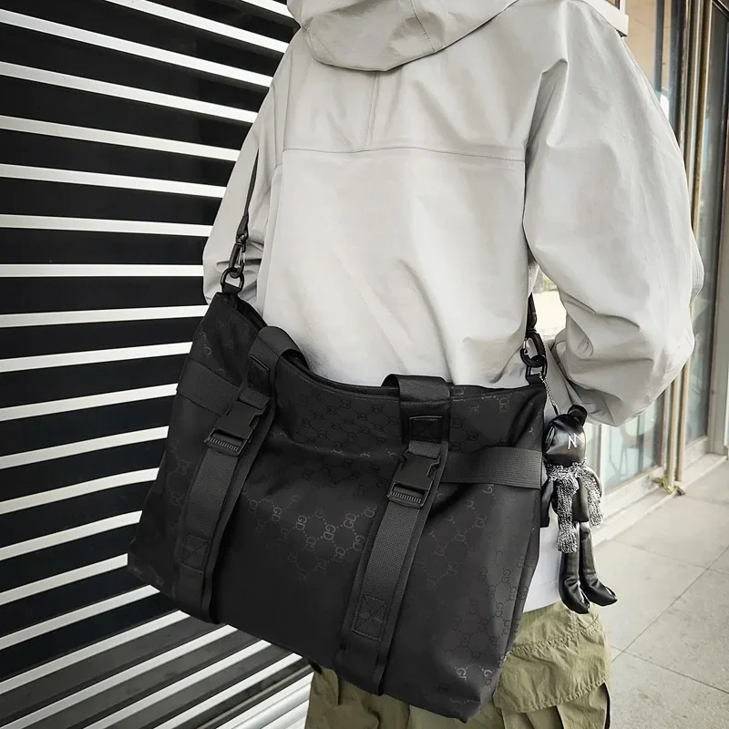 

Waterproof Men Travel Handbag Large Capacity Messenger Bag Unisex Crossbody Nylon Shoulder Bag Luxury Crossbody Bags for Men