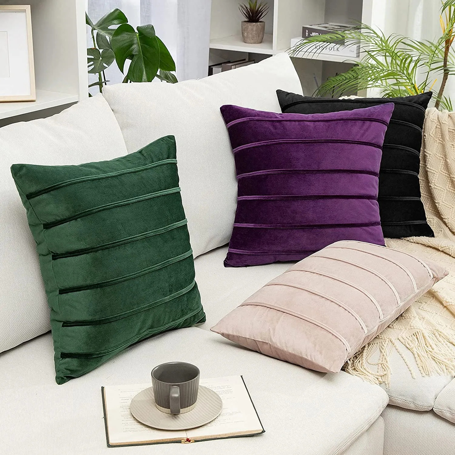 Christmas Solid Dutch Velvet Pillowcase Green Stylish Striped Geometric Cushion Cover for Enhancing Home Sofa and Bedroom Décor
