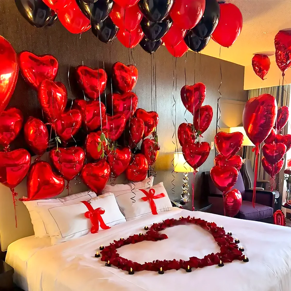 Valentine's Day party decorations, heart-shaped balloons and 1000 rose petals, Valentine's Day, anniversary, proposal, wedding