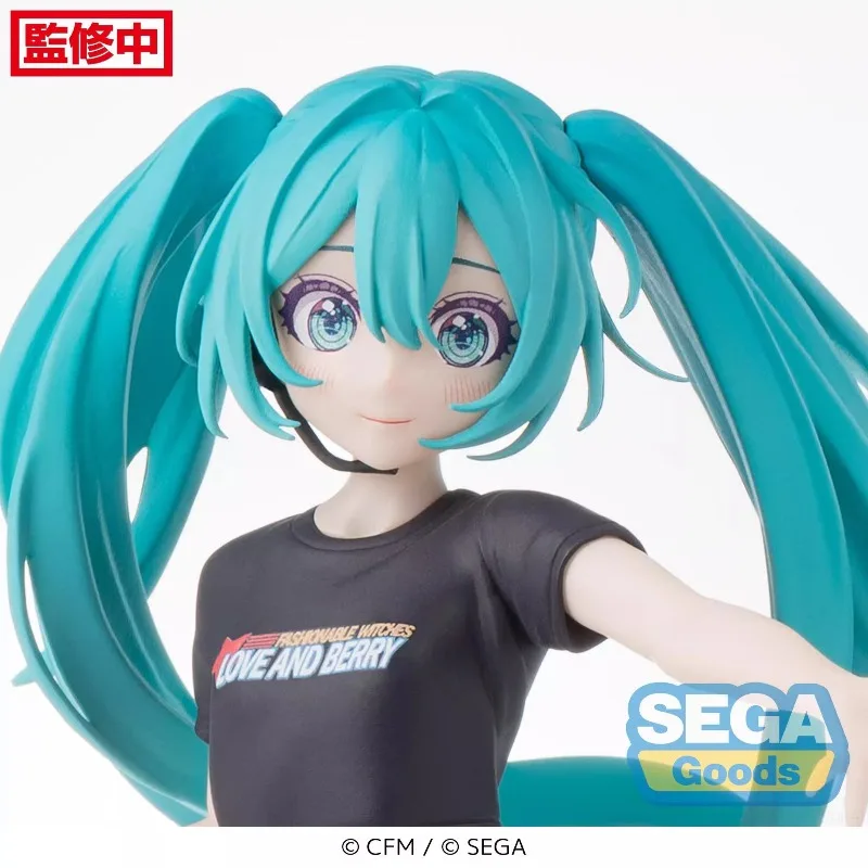 SEGA Figura originale anime Hatsune Miku Love & Berry Costume Action Figure Giocattoli per bambini Regalo Modello da collezione Ornamenti