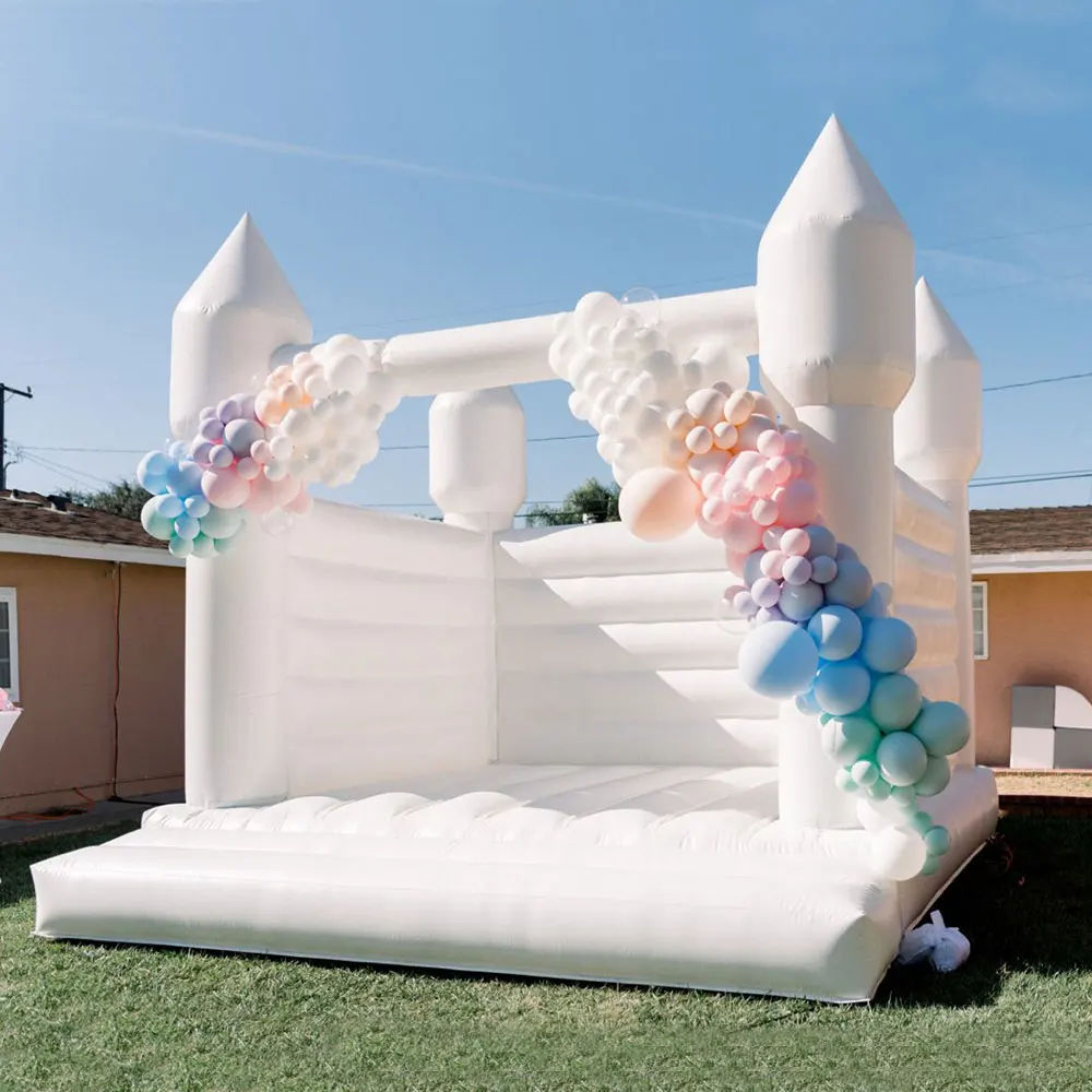 Maison gonflable commerciale de rebond de mariage blanche avec fosse à balles, cavalier en PVC, château de videur de mariée Moonwalks pour enfants