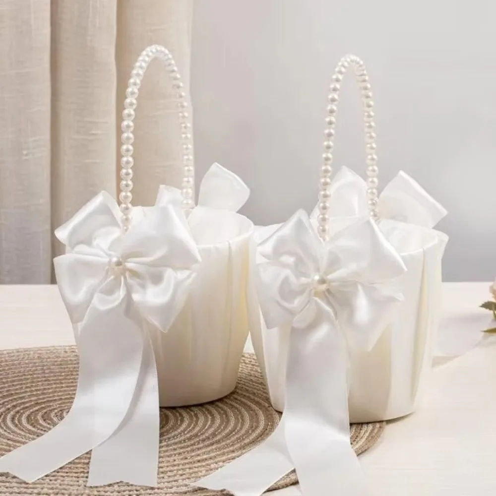 Satin White Wedding Flower Basket Rustic Bowknot Vintage Pearl Handle Basket Elegant Classic Flower Girl Basket Wedding Decor