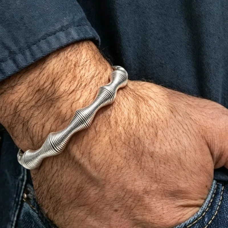Hip-hop Spring Bracelet, Gold Stainless Steel, Personality Trend, Men's Accessories, Worn on Multiple Occasions, Great Gifts