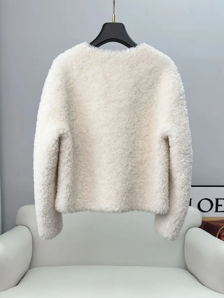 100 piezas de lana, piel de cordero, piel de oveja y piel abrigo de piel integrado para mujer, cuello corto y redondo, nuevo estilo para el invierno 2025