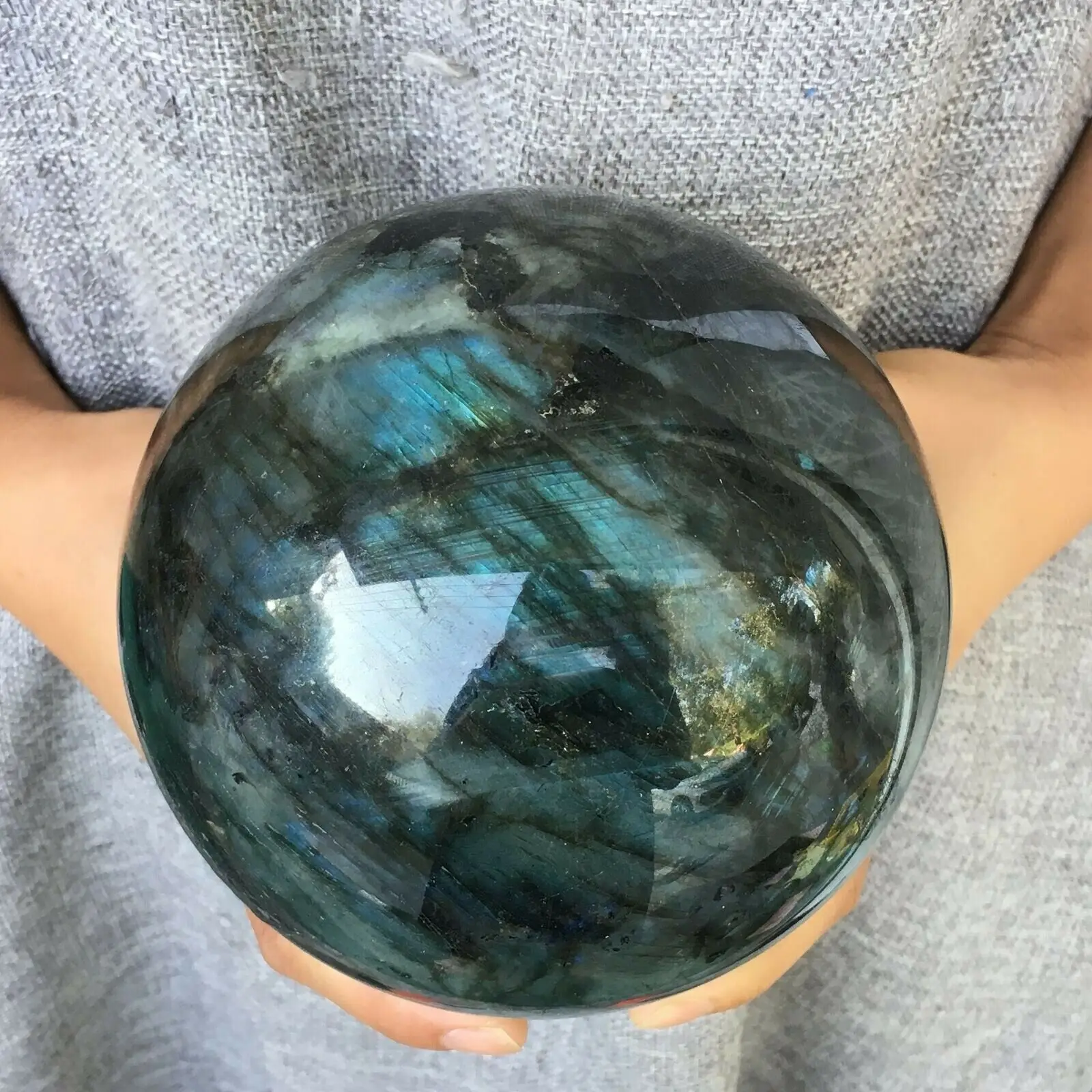 Natural crystal ball Natural labradorite sphere Natural stone furnishings wealth prosperous connections wedding