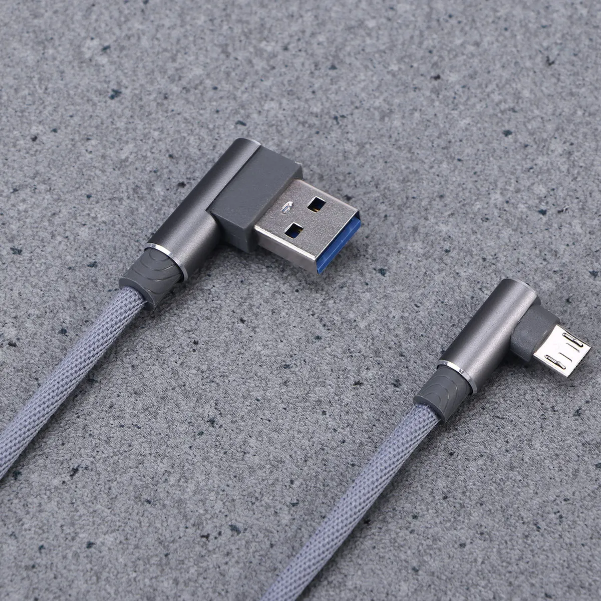 Cavo USB Micro Angolato a 90 Gradi 1M Intrecciato per Ricarica Rapida e Trasferimento Dati con Filo di Rame Rinforzato per Telefono Grigio