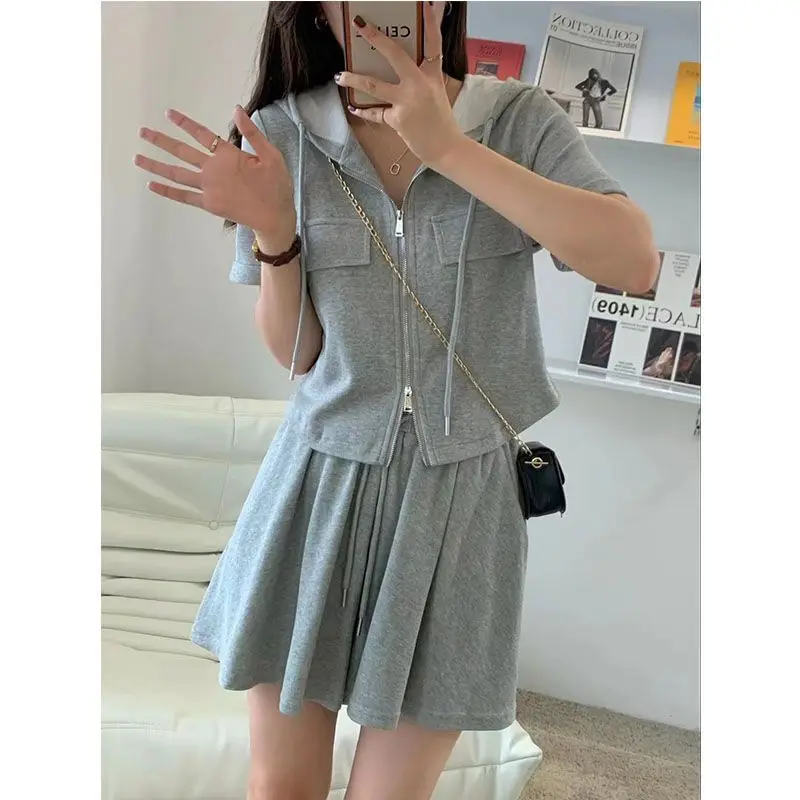 

Женские летние спортивные костюмы, повседневные женские пальто с коротким рукавом и капюшоном, женская Свободная юбка с широкими штанинами, комплект из двух предметов, Z118, 2024