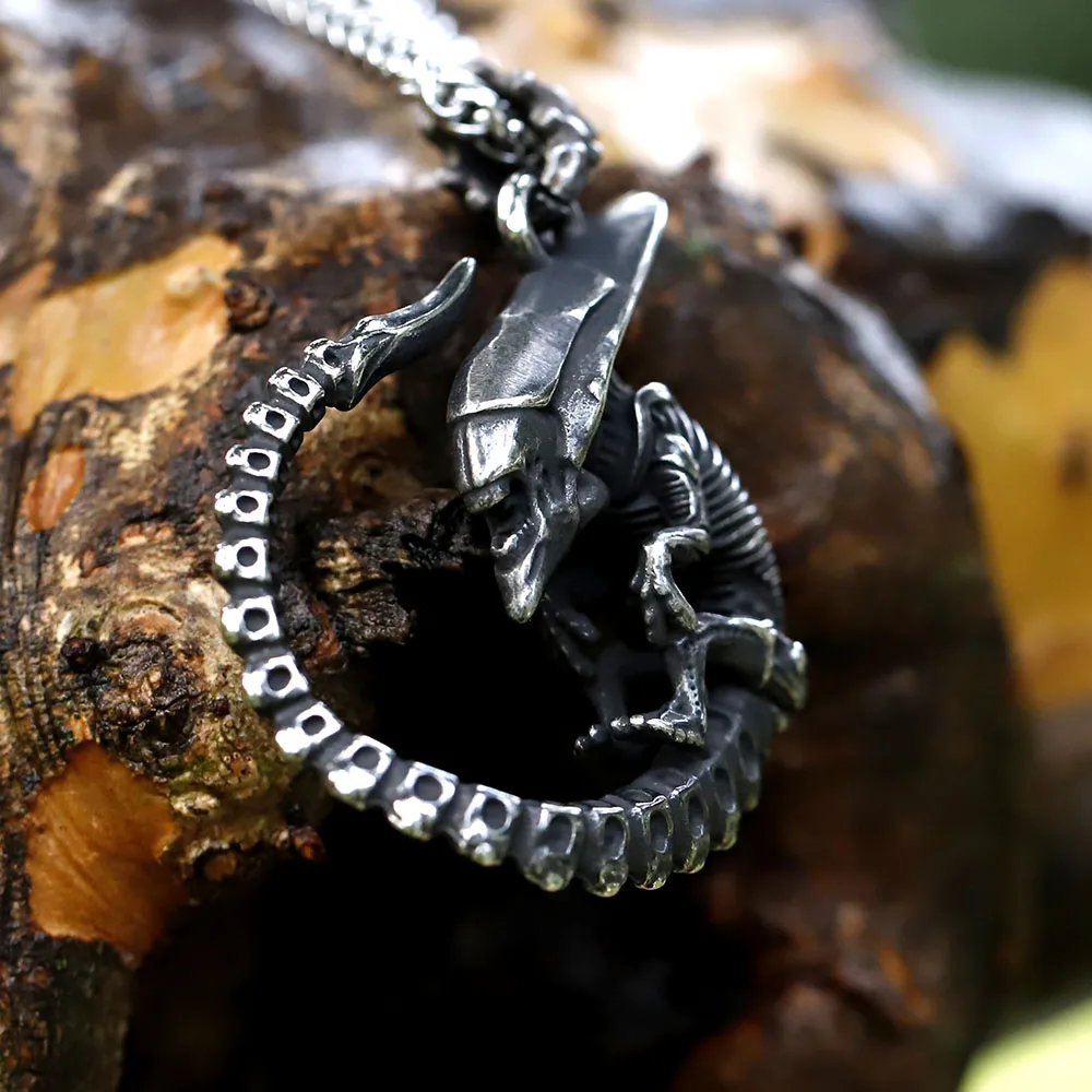 NEW 2022 New Arrvial Alien Necklace Pendant For Men Women Skull Punk Movie Special Design Jewelry free shipping