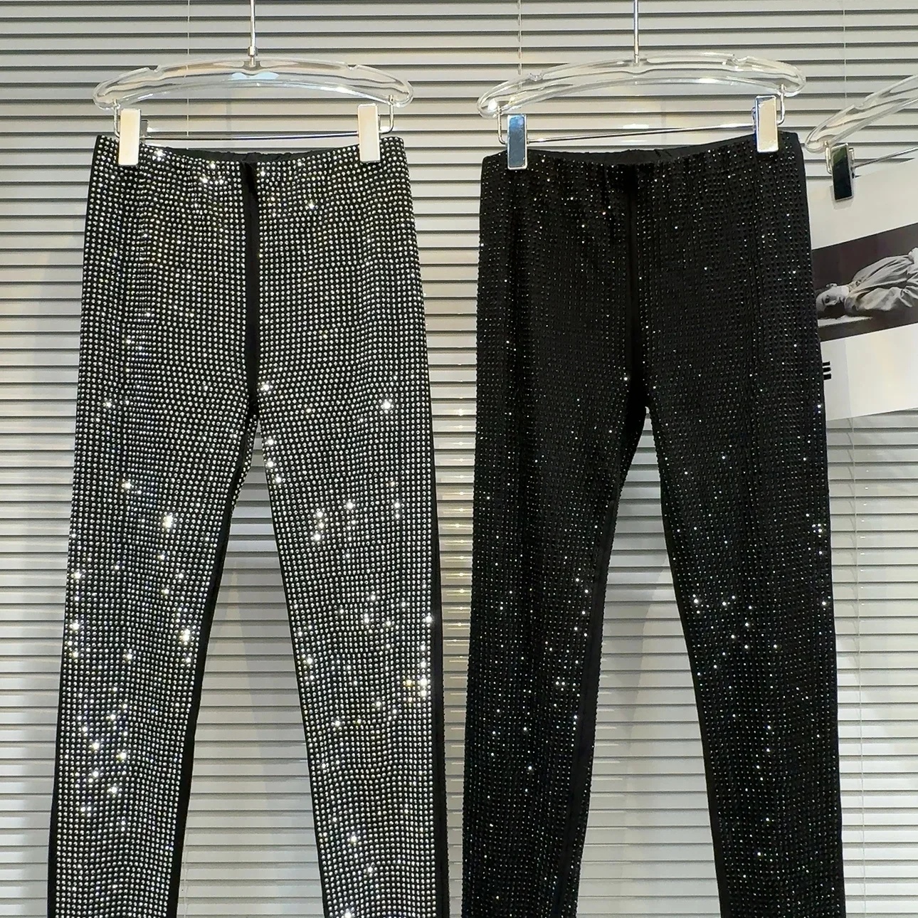 Mulheres leggings 2023 roupas de inverno nova moda indústria pesada corpo inteiro quente strass fino ajuste quente menina collants sexy calças da menina