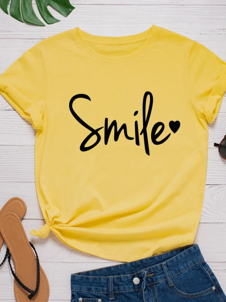 Camiseta con estampado de sonrisa y corazón para Mujer, blusa holgada de manga corta con cuello redondo, ropa para Mujer