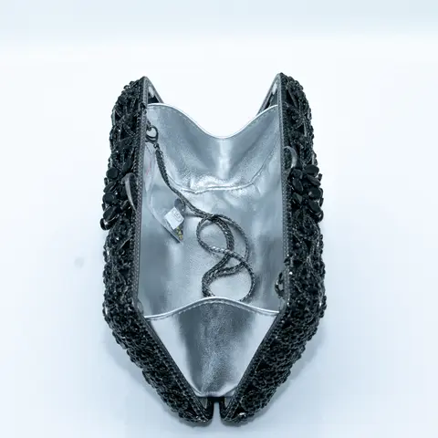 Bag Vintage Gothic Black Hollow Metal Filigree Clutch Bag Rhinestone Crystal Evening Purse Ladies Formal Wedding Prom Banquet Handb