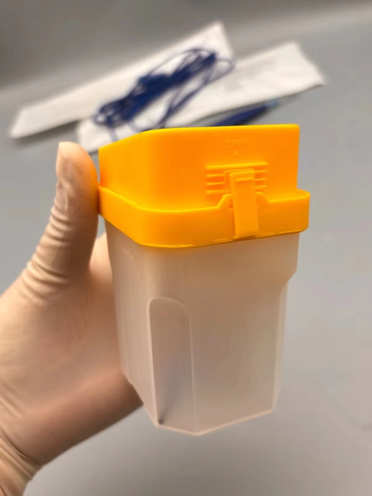 0.2L Disposable Sharps Container Box Syringe Needle Disposal Insulin Pen Needle Remover Biohazard Safety Sealing Medical 5pcs