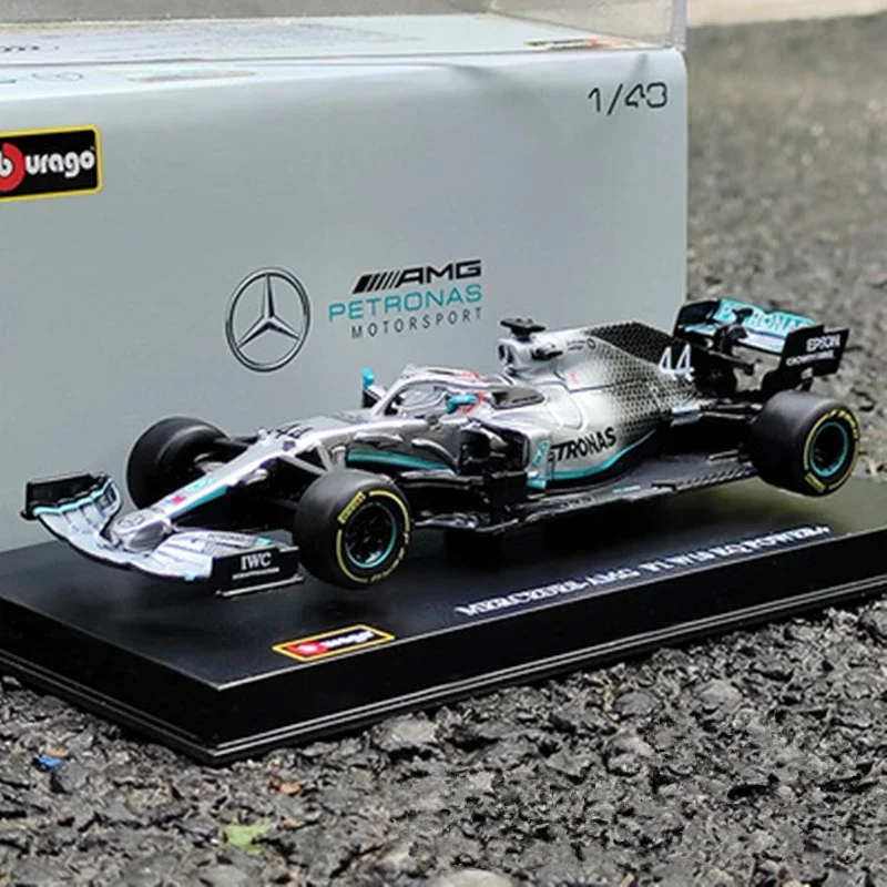 

Bburago 1:43 Hardcover Edition 2019 Ferrari SF90 SF1000 #16 #5 SF90 SF71H SF16H #7 F1 Formula Alloy Racing Car Model Simulation