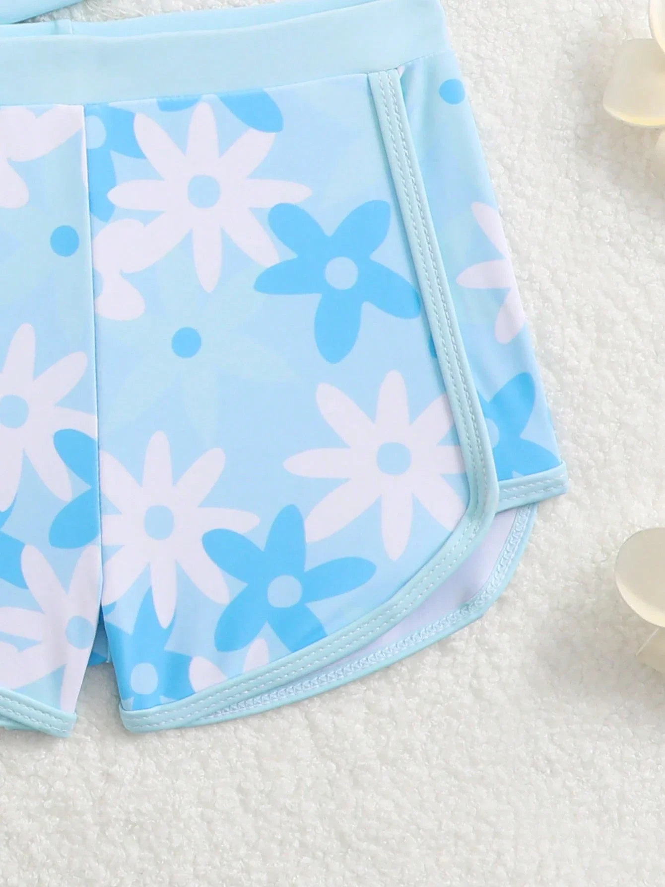 

Женский комплект с цветочным принтом: лонгслив с длинными рукавами, шорты и молния