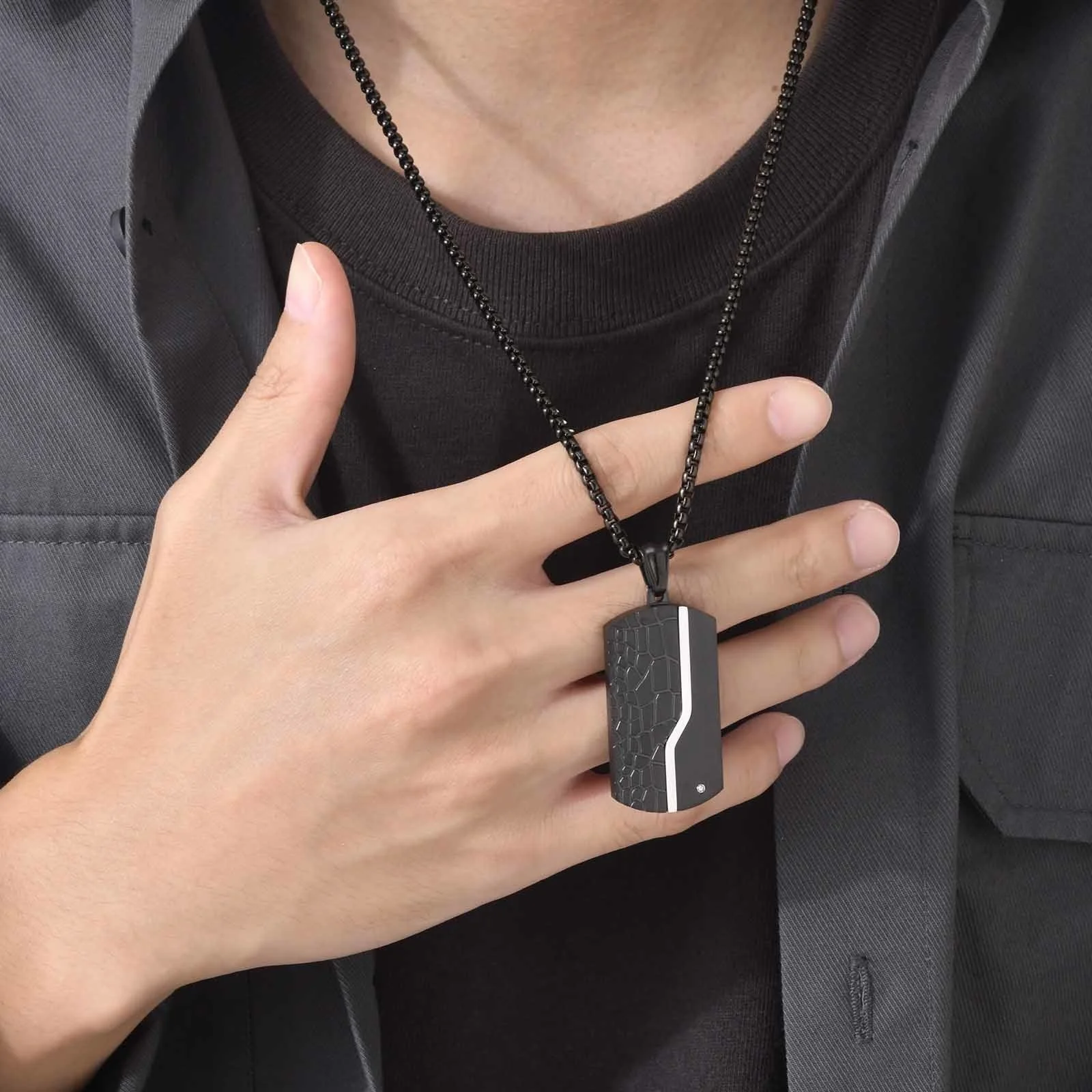 Halskette Für Männer Edelstahl Zirkon Inlay Geometrische Anhänger Schwarz Halskette Metall Kein Verblassen Anti Rost Mode Design Schmuck – Detail 2
