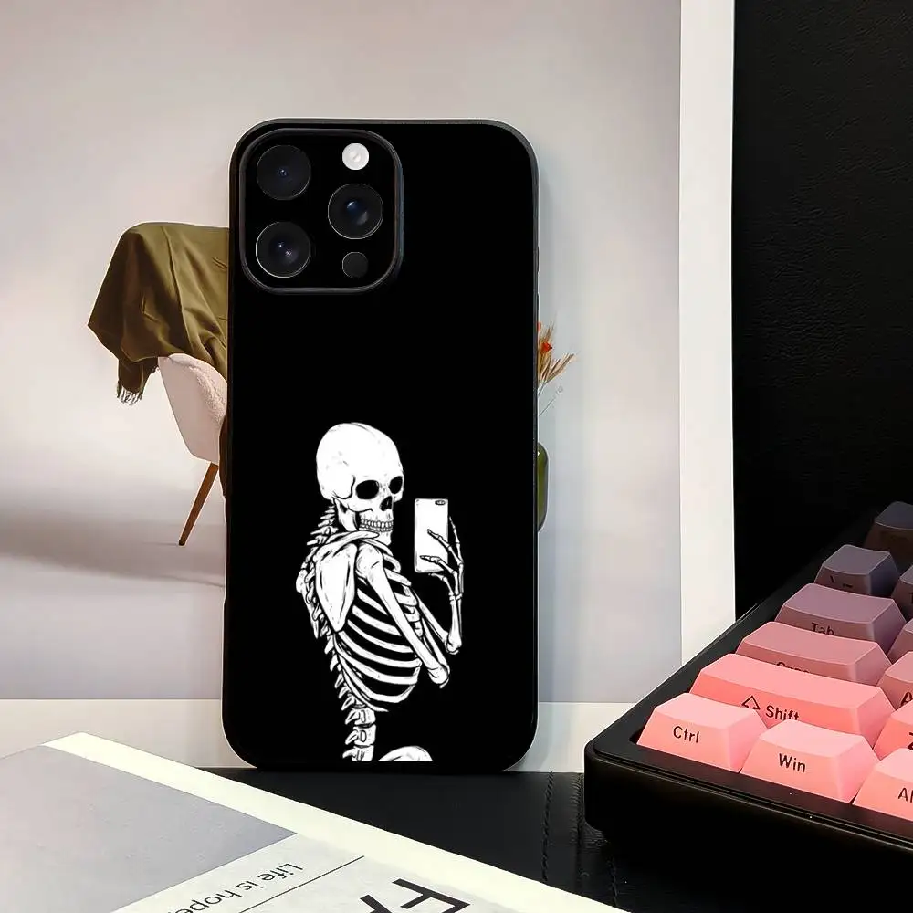 Creepy Skeleton Halloween Phone Case For 17 12 13 14 15 16Pro Max mini Plus strong magnetic attraction