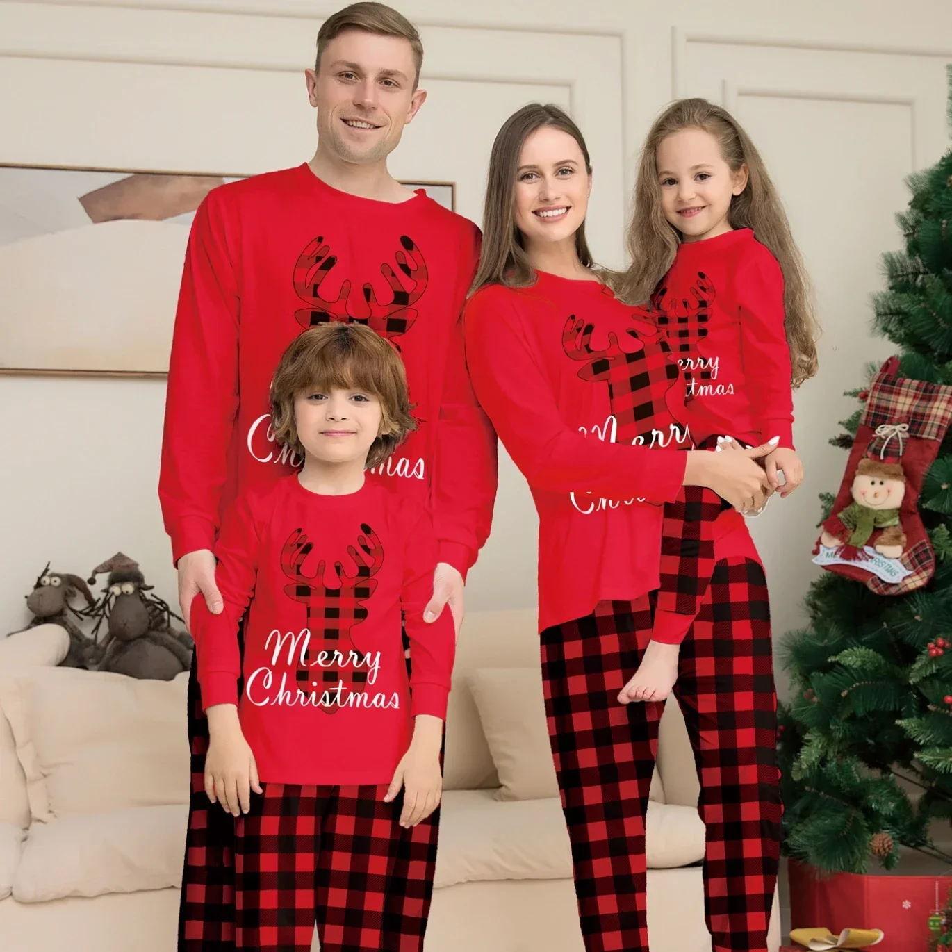 Christmas Family Matching Outfits Christmas Pajamas Set Christmas Cartoon Printed Sleepwear Homewear Pajamas for Kids Mom Dad