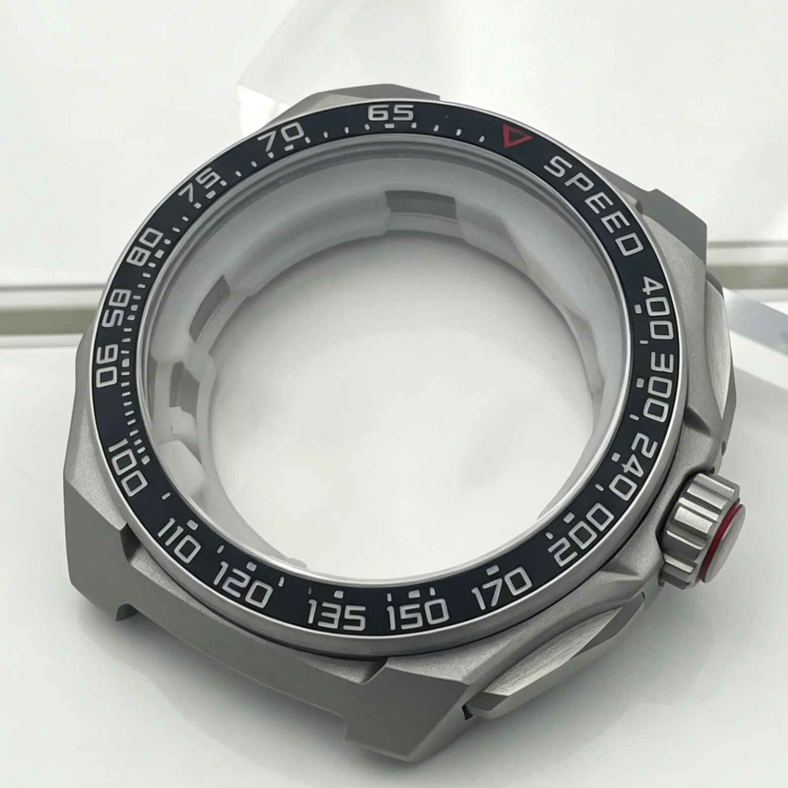 

VK63 case size 42mm, black/silver color. Compatible with VK63 and VK67 movements. Fashionable and water-resistant. Watch compone