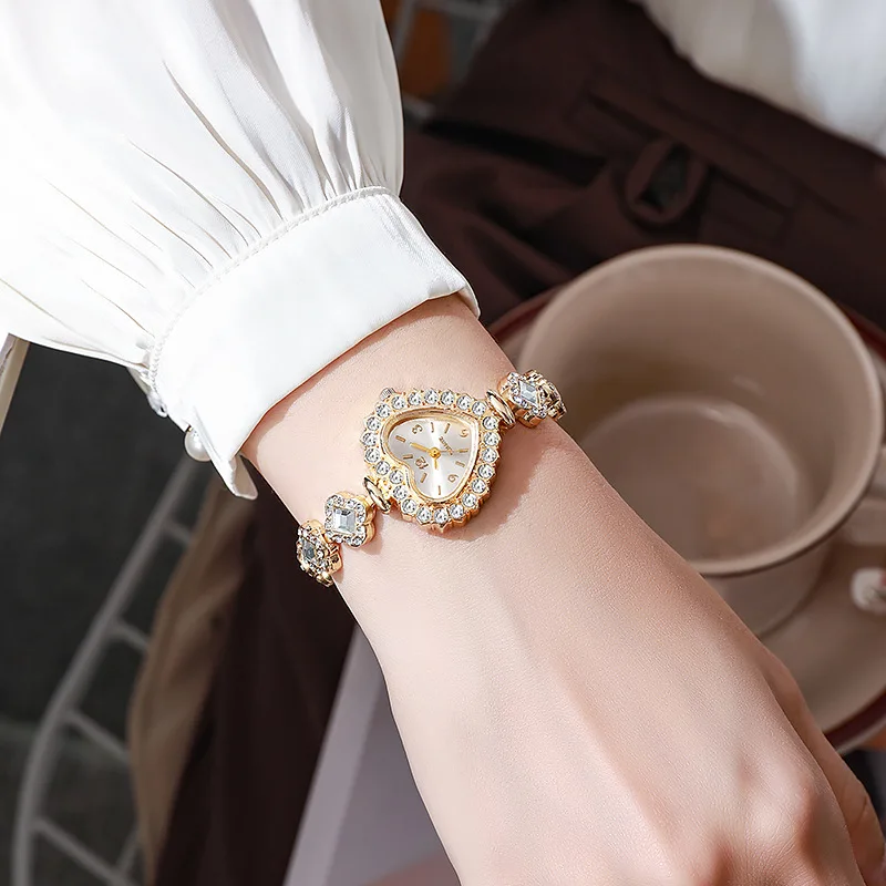 

Модные женские часы с циферблатом в форме сердца, изысканные кварцевые часы-браслет с циферблатом