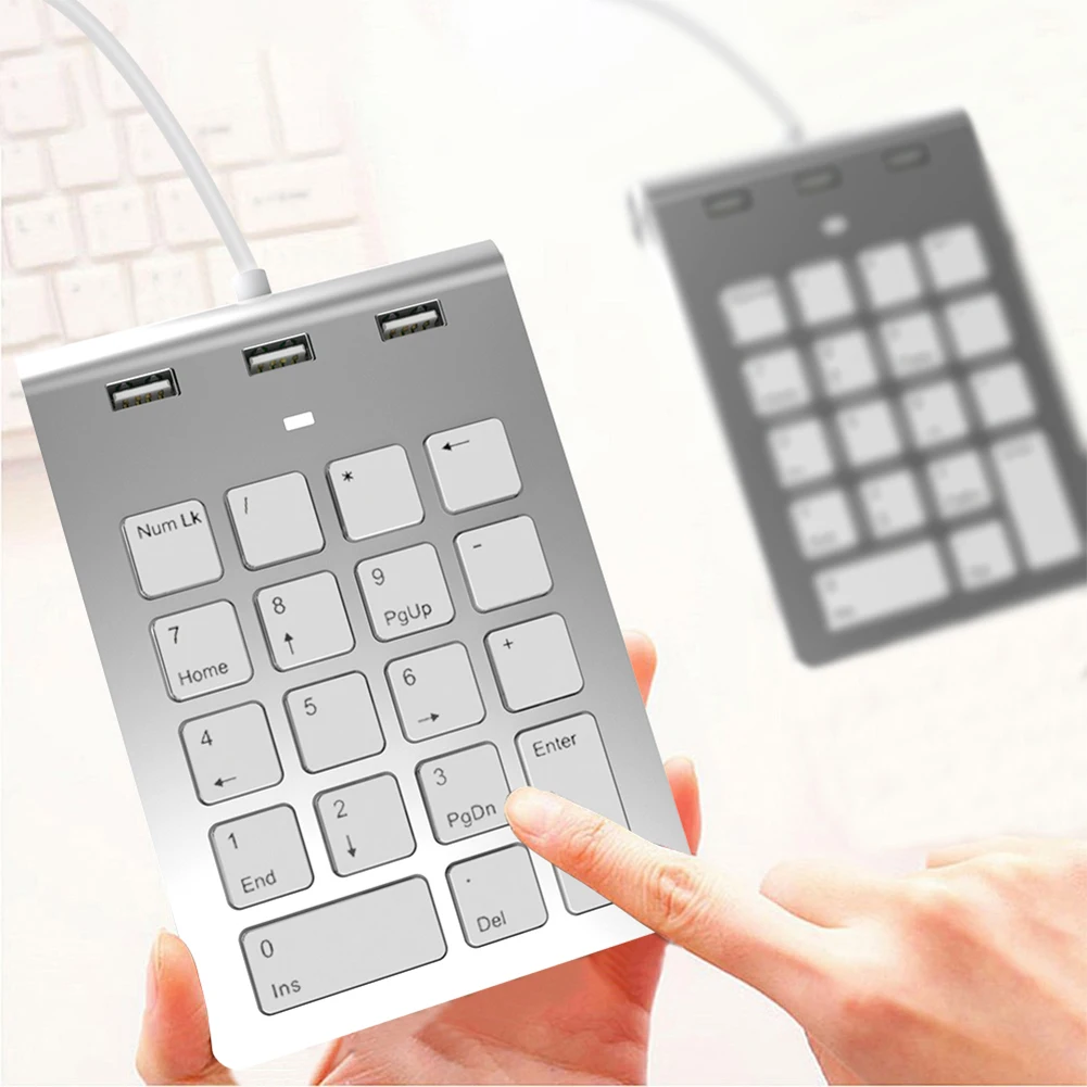 USB & Type C Wired Mini Numeric Keypad with 3 USB2.0 Port Hub 18 Keys Numpad Accounting Number Pad for Bank Accounting Teller