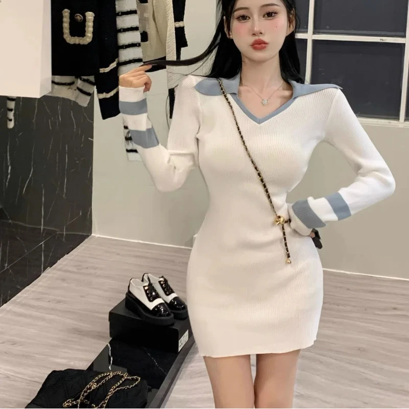 V-neck Color Blocking Design Niche Slim Fit Dress New Temperament Socialite Hip Hugging Knitted Dress