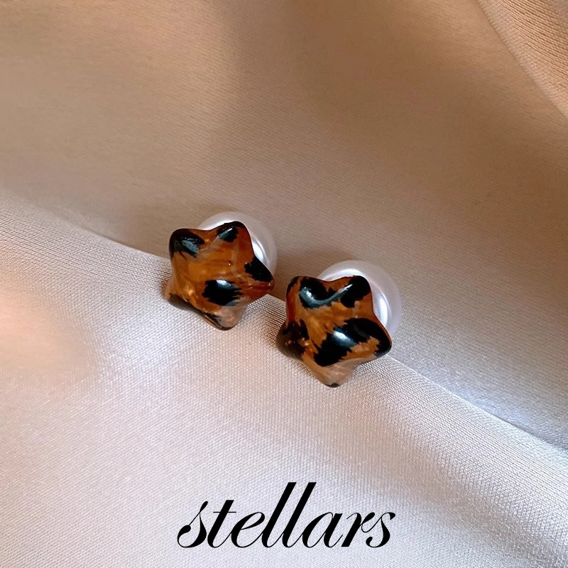 

Retro Leopard Print Star Pearl Two-Way Stud Earrings Light Luxury High-End Women's Fashion Jewelry Accessory