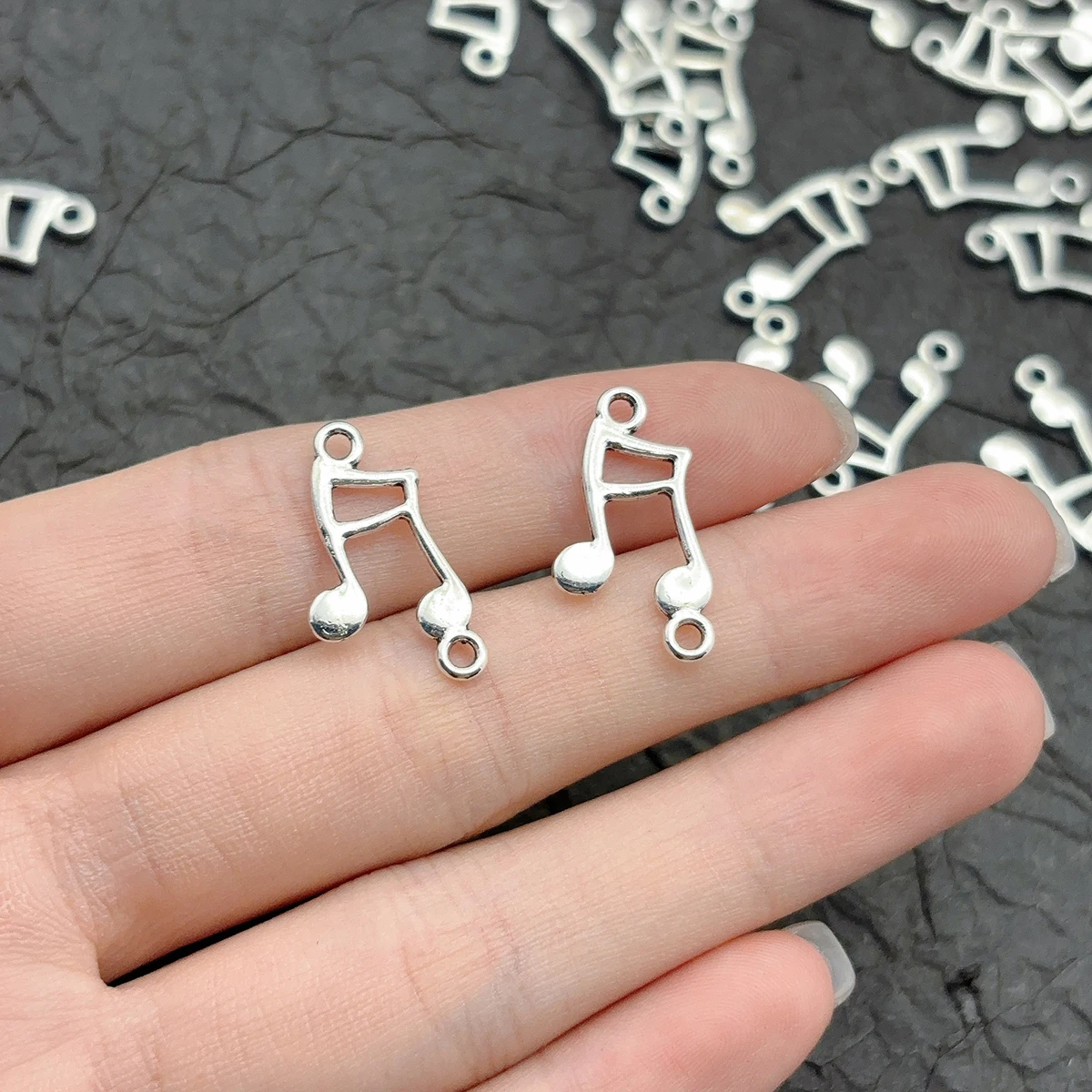 25 Pieces of Musical Note Handmade Accessories, Hollow-Out Musical Note Designs, Suitable for DIY Bracelets, Necklaces, Earrings, and Handmade Beaded Decoration Accessories