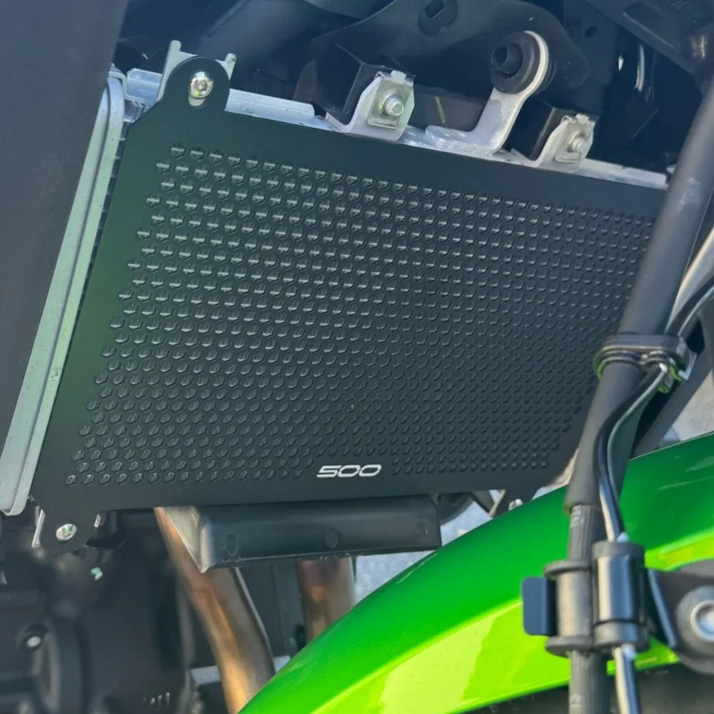 

Radiator Guard Protector Grille Cover Motorcycle For Kawasaki Z400 Eliminator Ninja 400 450 Z 500 Z500 ABS 2023 2024 2025 2026