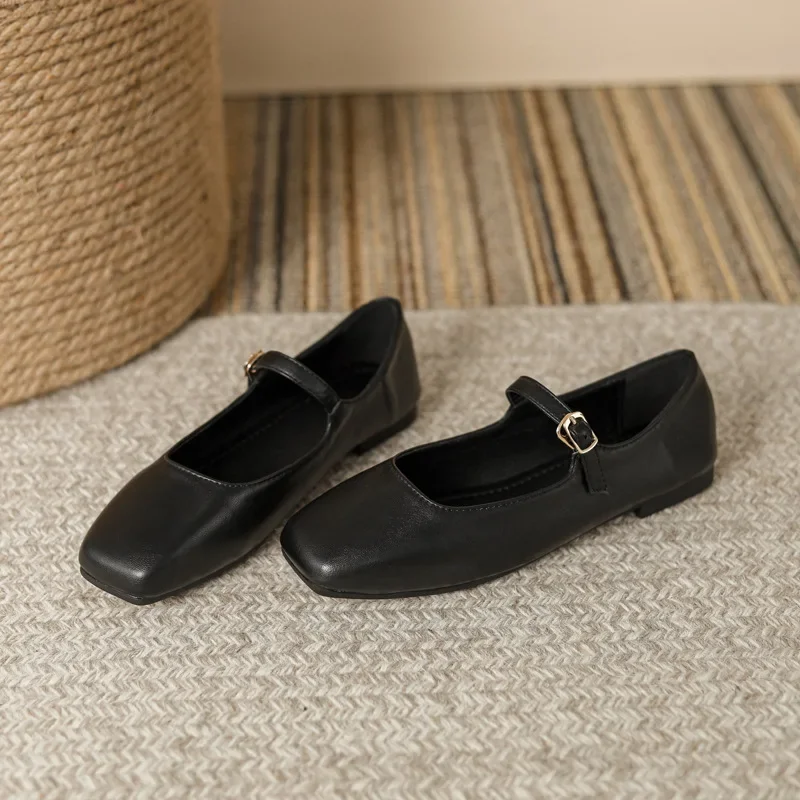 

2025 Autumn New Fashionable French Soft Leather Square Head Shallow Mouth Retro Flat Bottom Large Mary Jane Women's Shoes 44