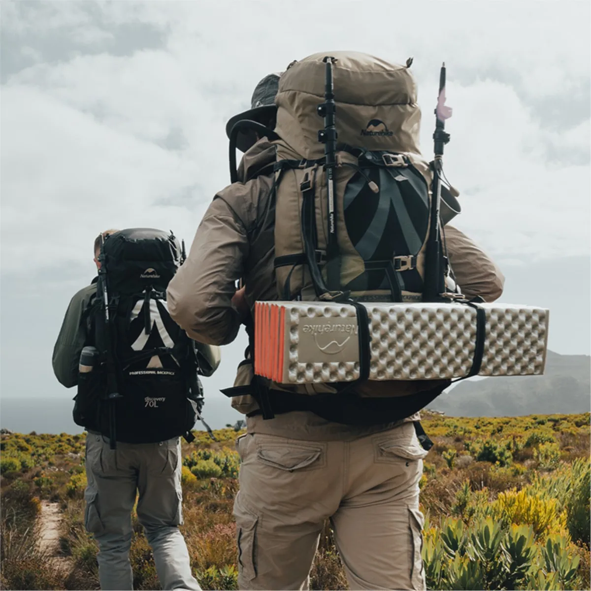 Naturehike 70L Large Capacity Rainproof Hiking Bag Outdoor Trekking Unisex Professional Mountaineering Backpack Bags NH70B070-B