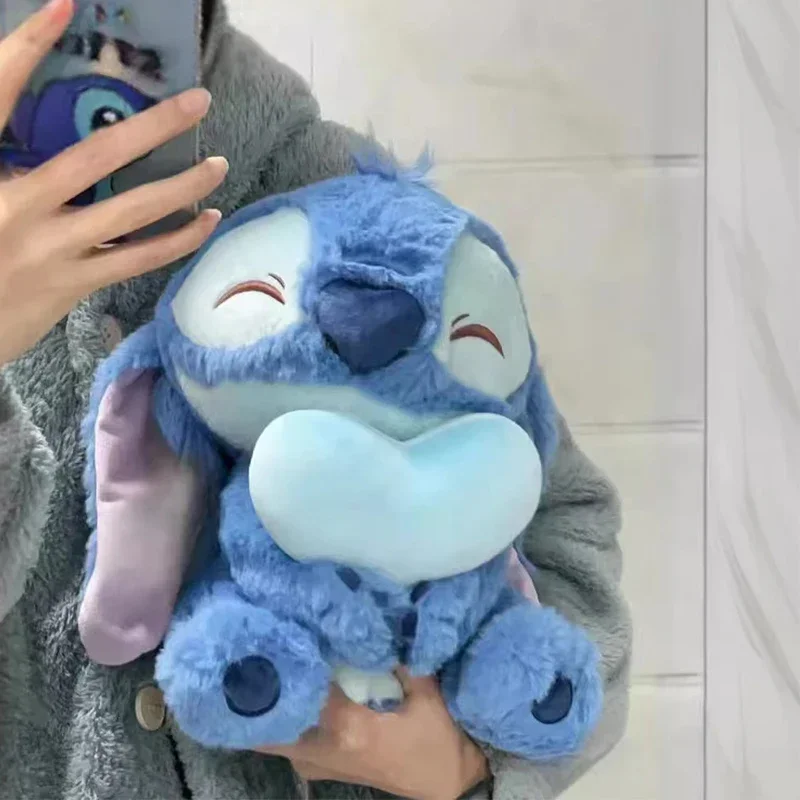 Dibujos animados de Disney Lilo & Stitch, muñeco de peluche suave en forma de corazón, almohada de juguete, compañero de Anime, regalos de cumpleaños para niños