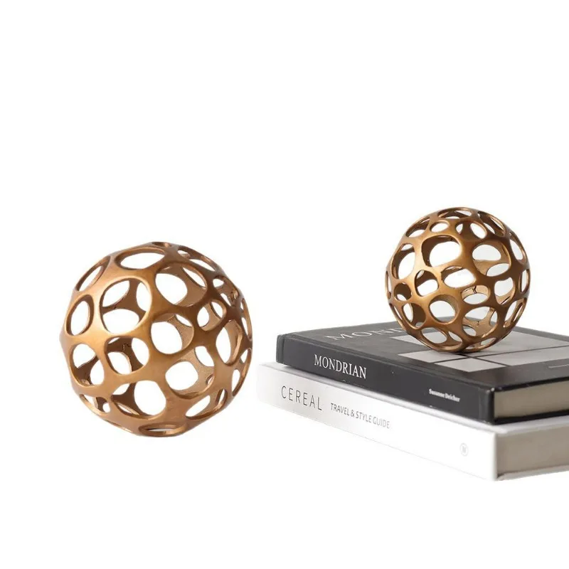 

Metal Home Crafts Villa Sample Room Soft Decoration Alloy Ball Study Living Room Modern Simple Decoration Ornament