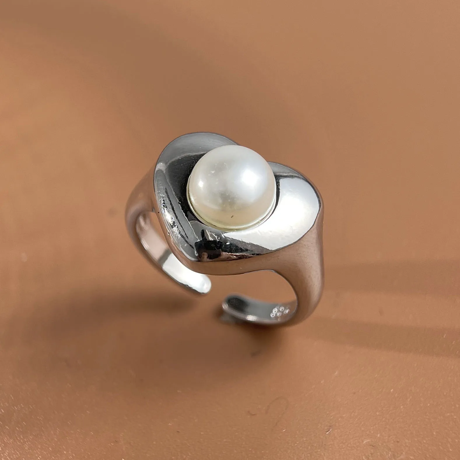 خواتم من الفضة الإسترليني عيار 925 للنساء والأزواج، خاتم لؤلؤ على شكل قلب بسيط مصنوع يدويًا، هدية مجوهرات راقية تمنع الحساسية