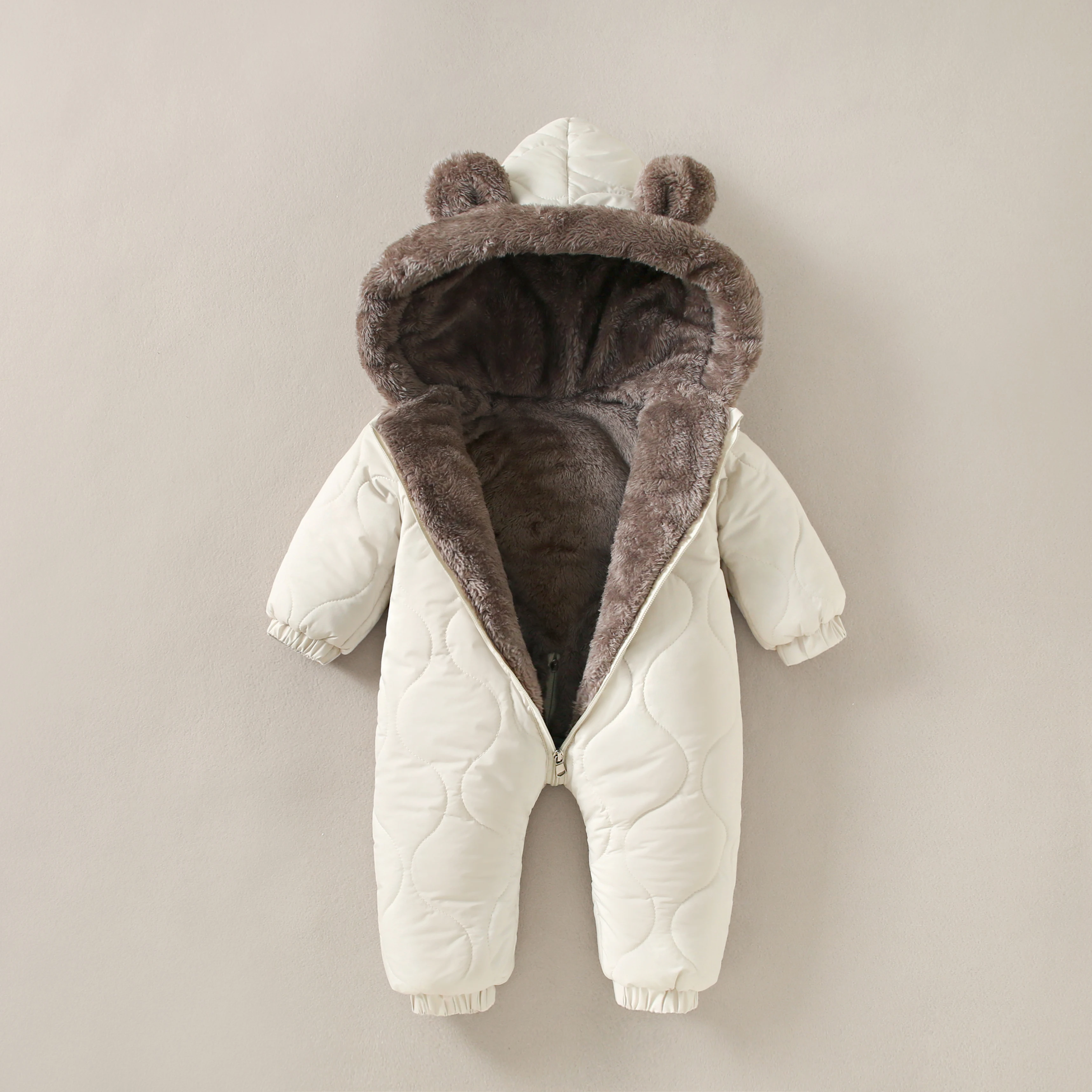 Neugeborenen-Jungenkleidung für Herbst und Winter, Fleece-gefütterter Kapuzen-Strampler, Perfekt für Outdoor-Aktivitäten, Kleinkind-Mädchenkleidung – Detail 9