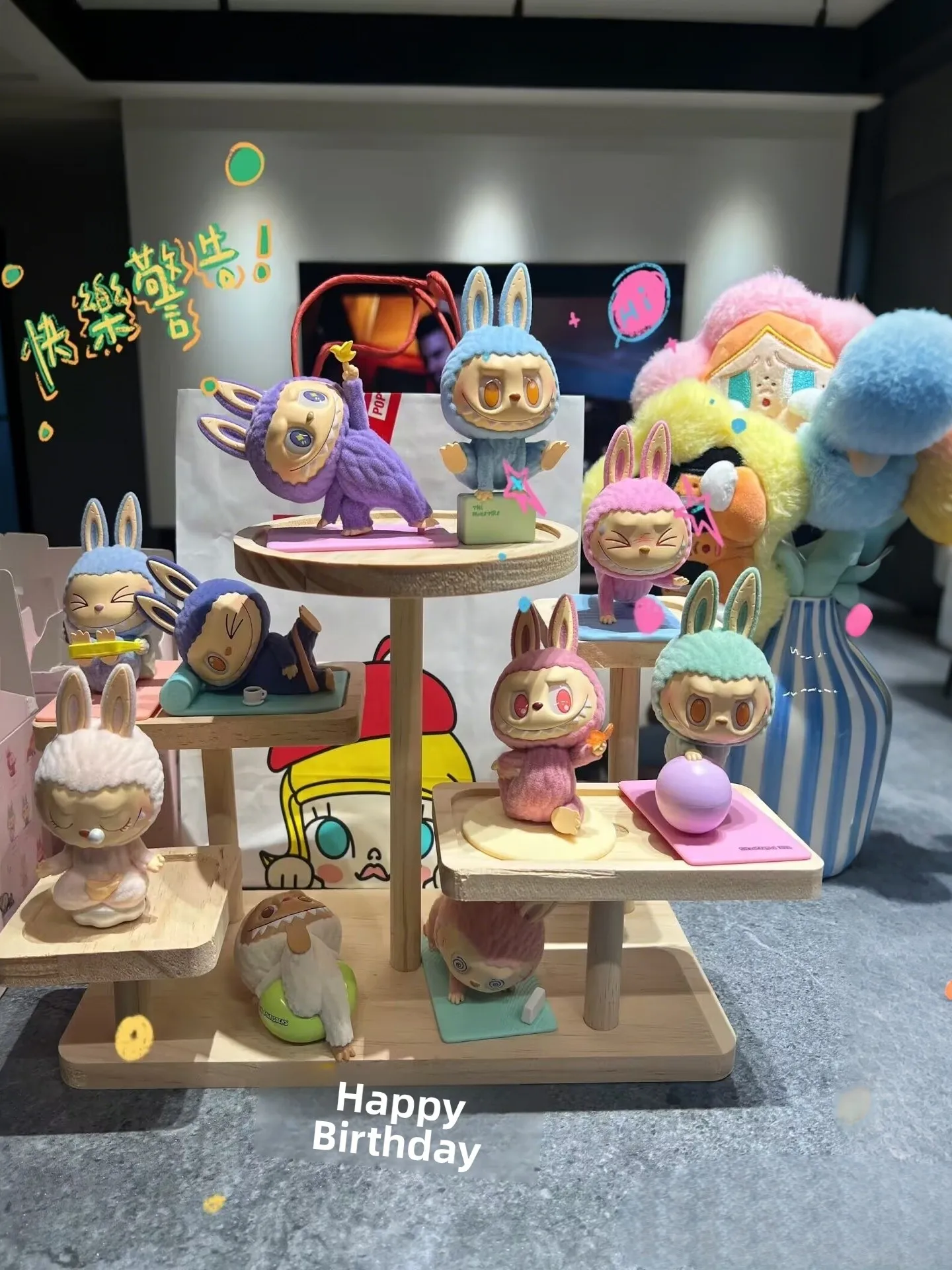 

Labubu Display Stand Yoga Series Bubble Bobble Vinyl Figurine Storage Box Toy Organizer for Living Room Decor