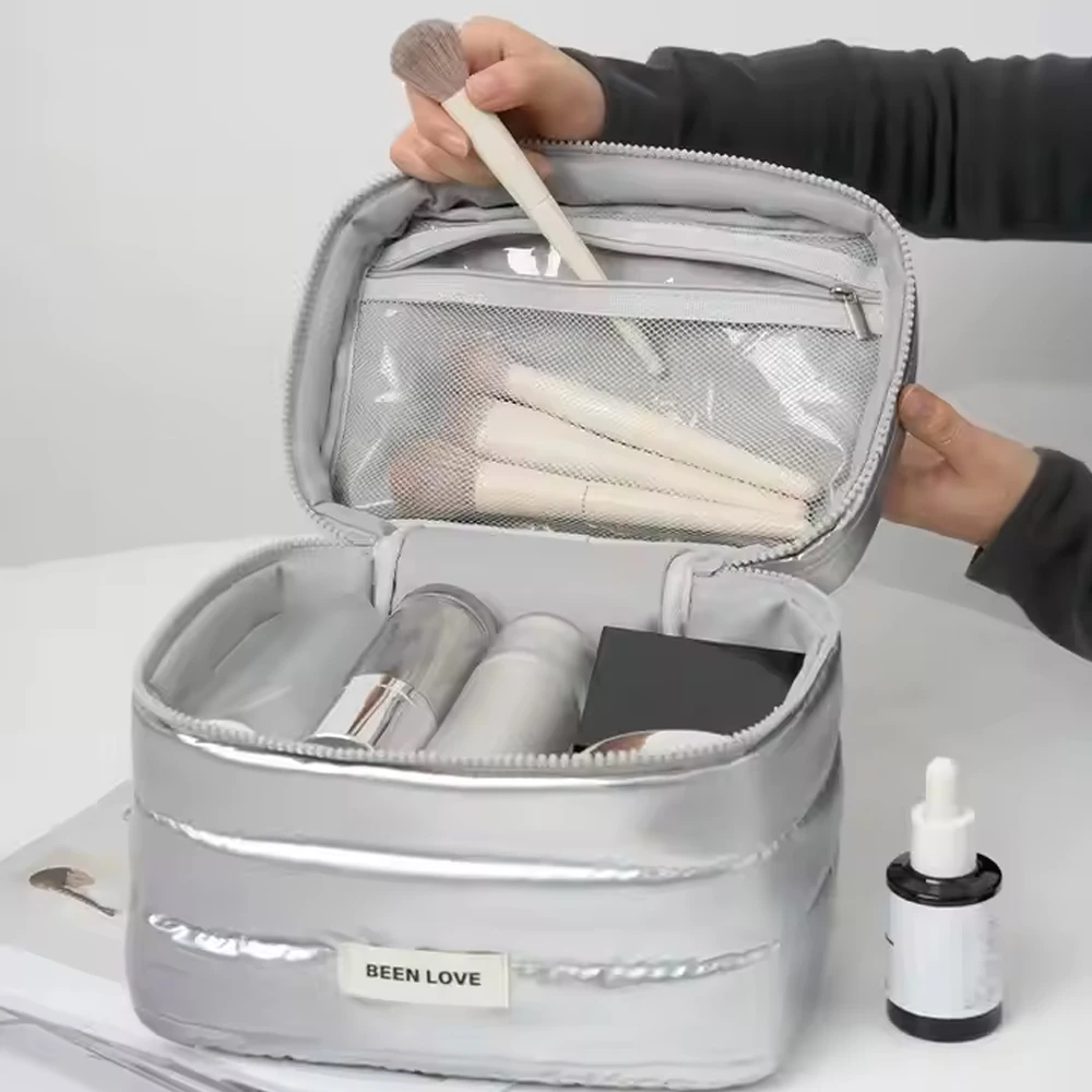 Portable Fashion Quilted Cosmetic Bag Handheld Travel Makeup Bag Down Cloth Storage Bag Girl Waterproof Toiletry Cosmetic Bag