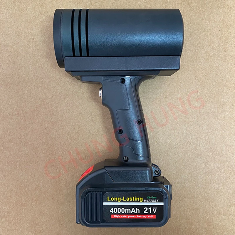 

Handheld rechargeable 365nm UV lamp suitable for detecting scratches and damaged areas on car paint surface LED UV lamp with bla