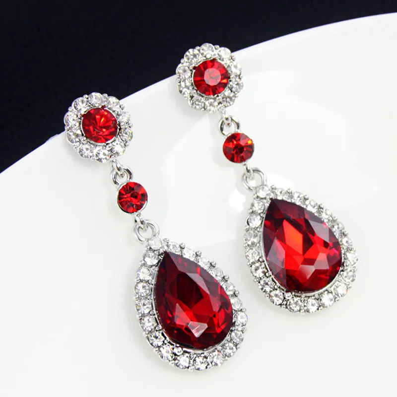 Kryształowe długie wiszące kolczyki dla kobiet Kropla wody Pełne kolczyki z kryształu górskiego Boucle Oreille Femme Modna biżuteria na uszy