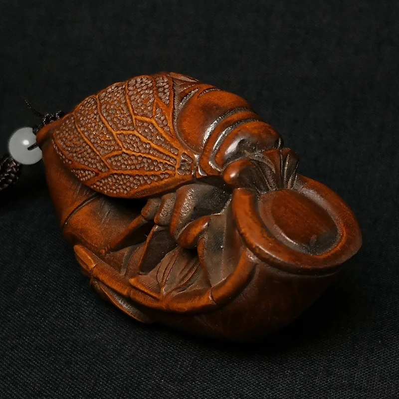 YIZHU CULTUER ART Size 3.2 Inch Old Chinese Boxwood Wood Hand carved Bamboo Cicada Figurine Statue Netsuke Gift Collectable