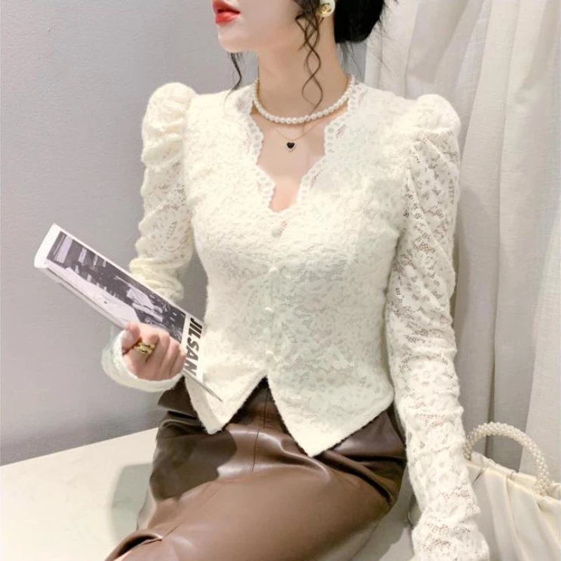 

Women's V-neck Brushed Lace and Plush Thick Base Shirt Women New Fashionable Sexy Niche Versatile Warm and Stylish Commuter Top