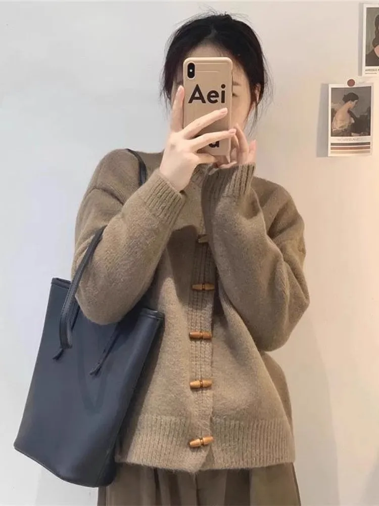 

Ультрамягкий уютный женский вязаный кардиган на весну-осень, новый свободный крой в японском ретро-стиле с пуговицами из рога