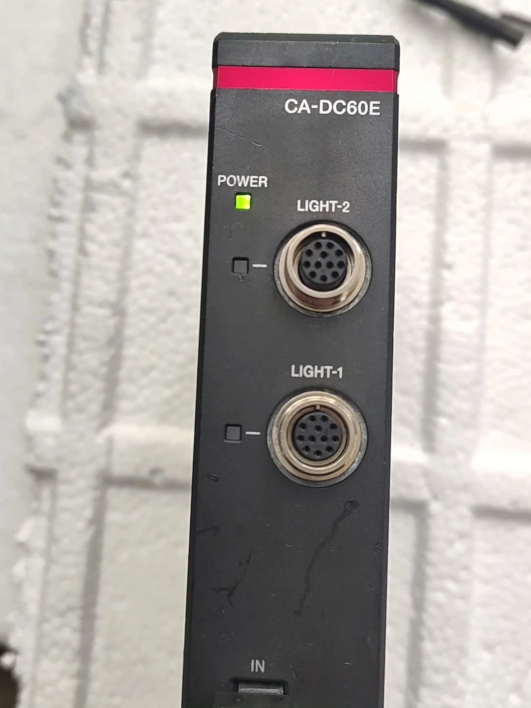 apply to The Keyence CA-DC60E light source controller is powered on normally. Support dual light source control,