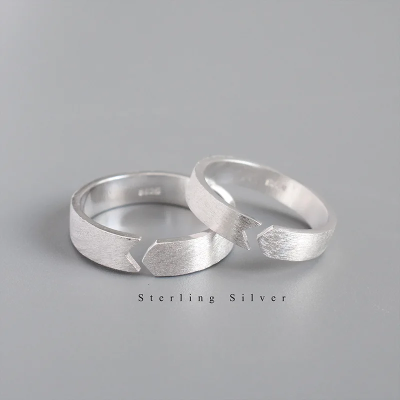 

Minimalist s925 Sterling Silver Arrow Couple Rings with Engraving for Men and Women