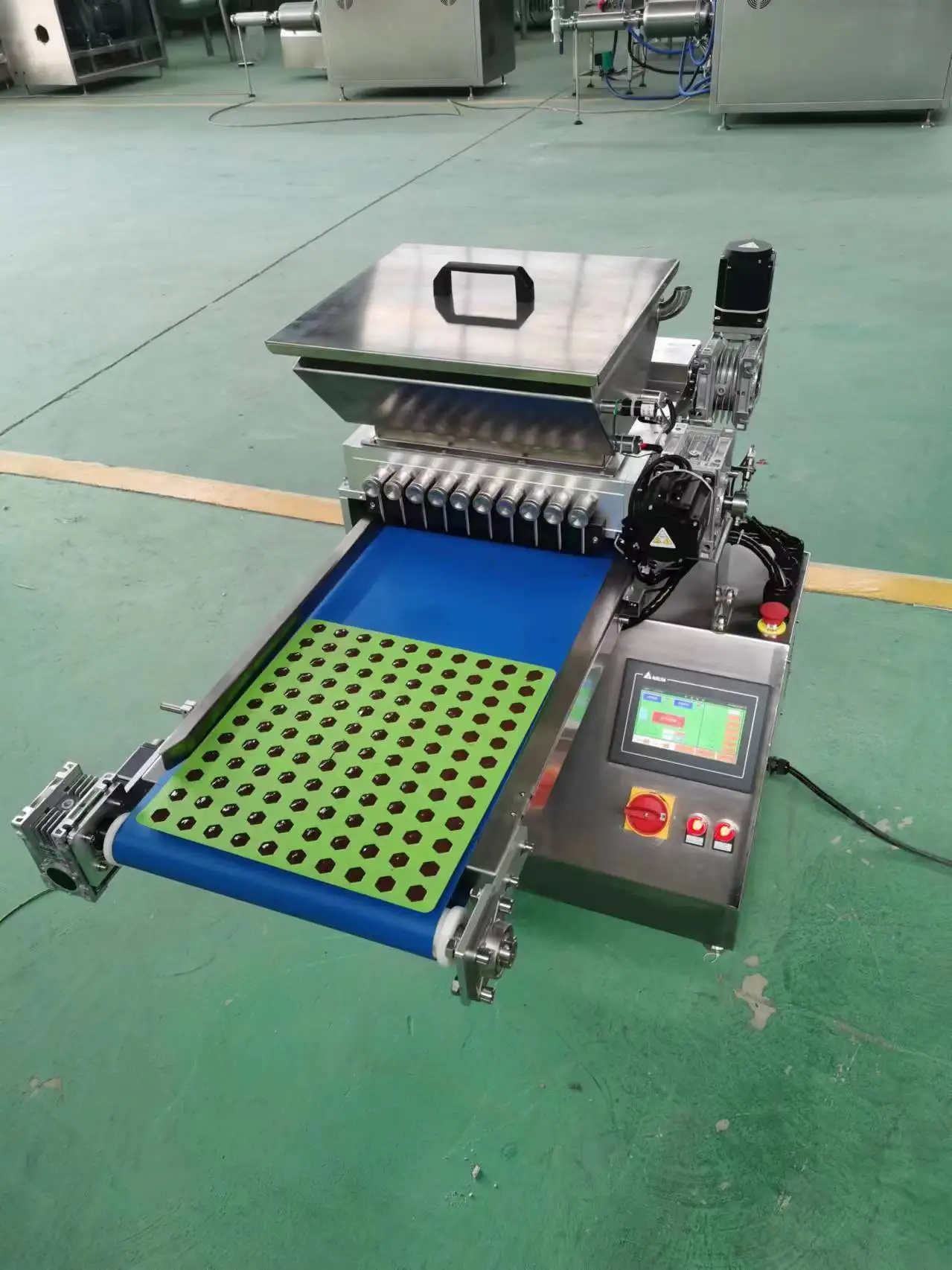 Small Mini Vitamin Manufacture Automatic Production Part Fruit Jelly Bean Gummy Candy Bear Depositor Make Machine