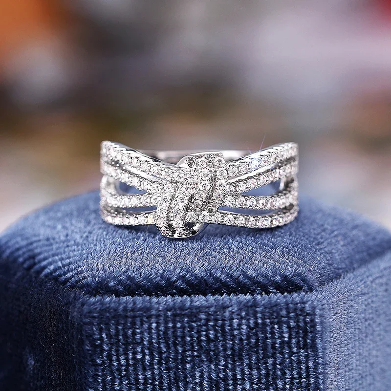 Huitan Romantic Knot Shape Rings for Lady with Brilliant Cubic Zirconia Gorgeous Exquisite Engagement Jewelry Delicate Accessory
